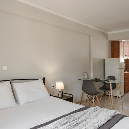 Fidias City Rooms 阿尔戈斯托利翁 外观 照片